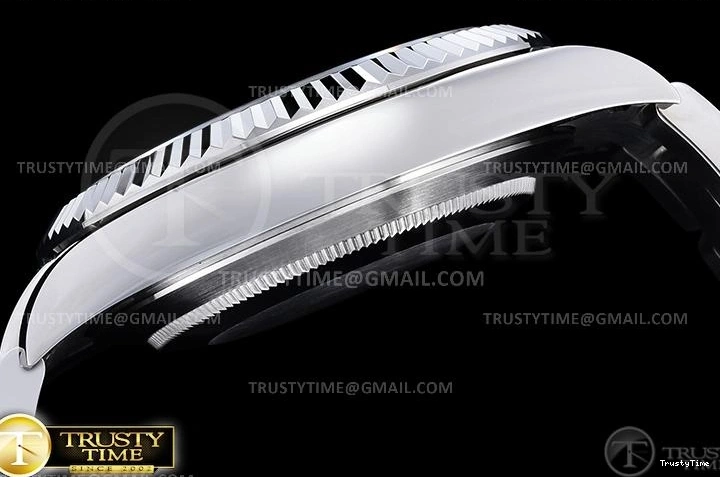 0131 R2DJ0253I – DJ2 41mm Oyst FashionForward 651